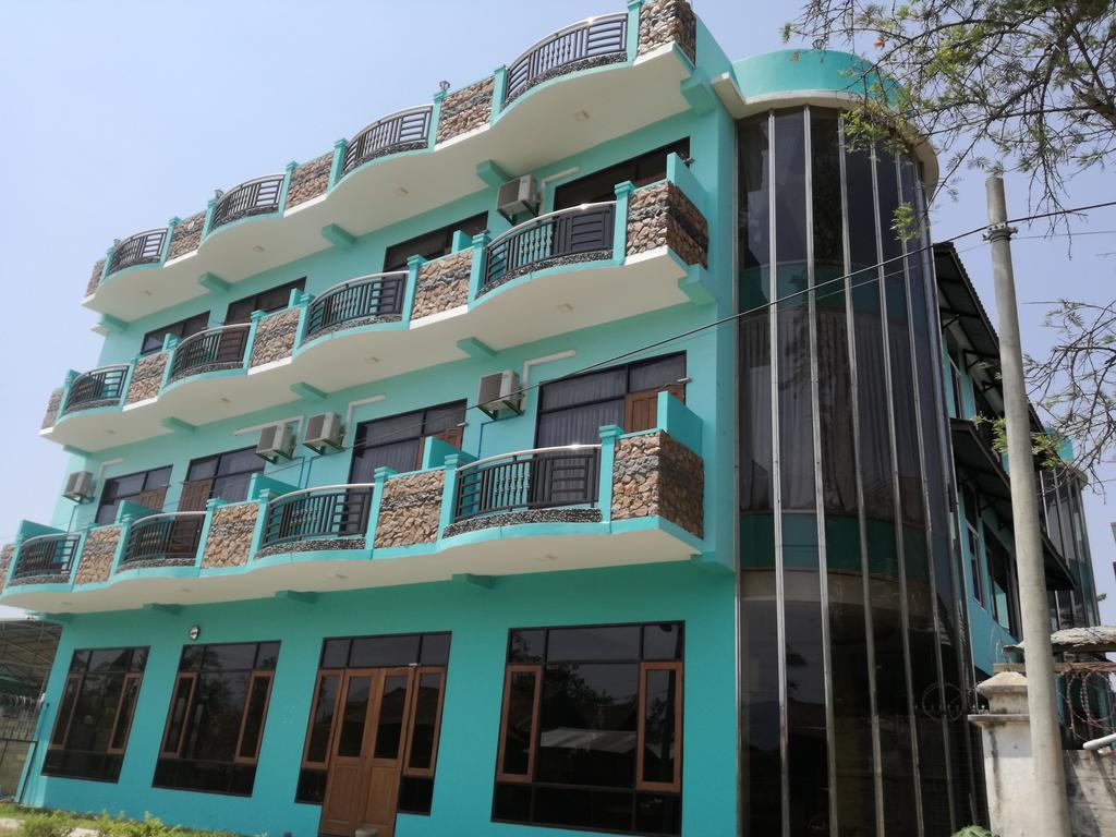 Gold Star Hotel Nyaung Shwe Exterior foto